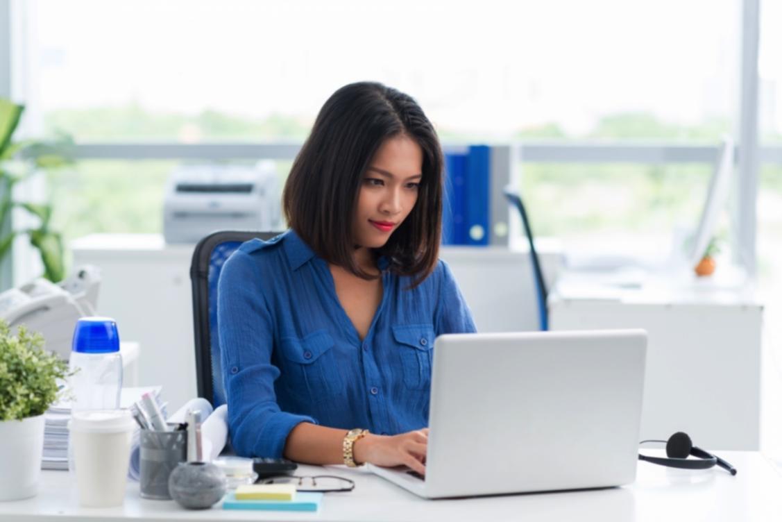 Content strategy framework diagram showing topic clusters and internal linking architecture